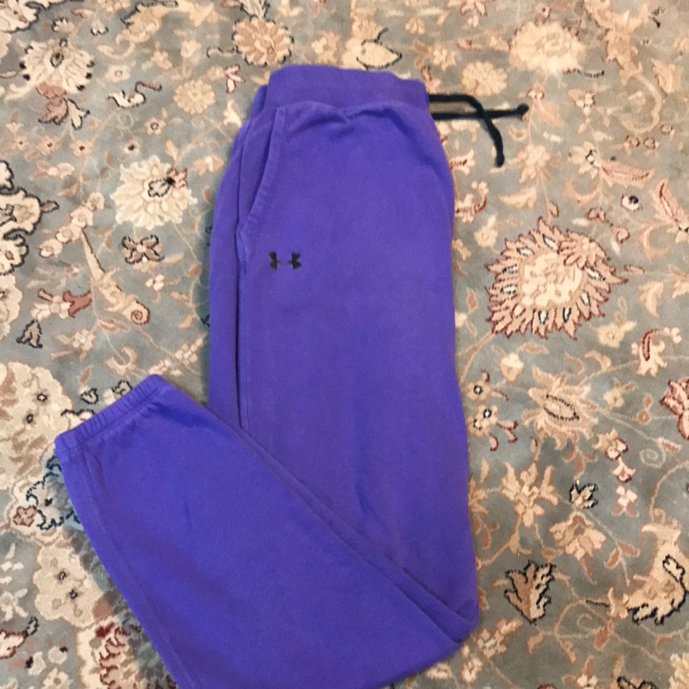 Under Armour girls joggers YXL